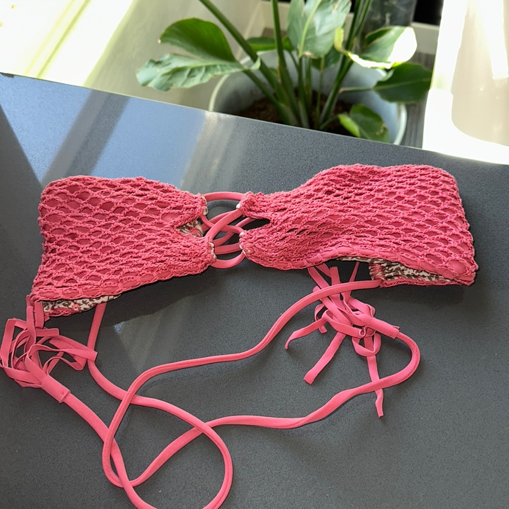 Red acacia crochet bandeau top size medium